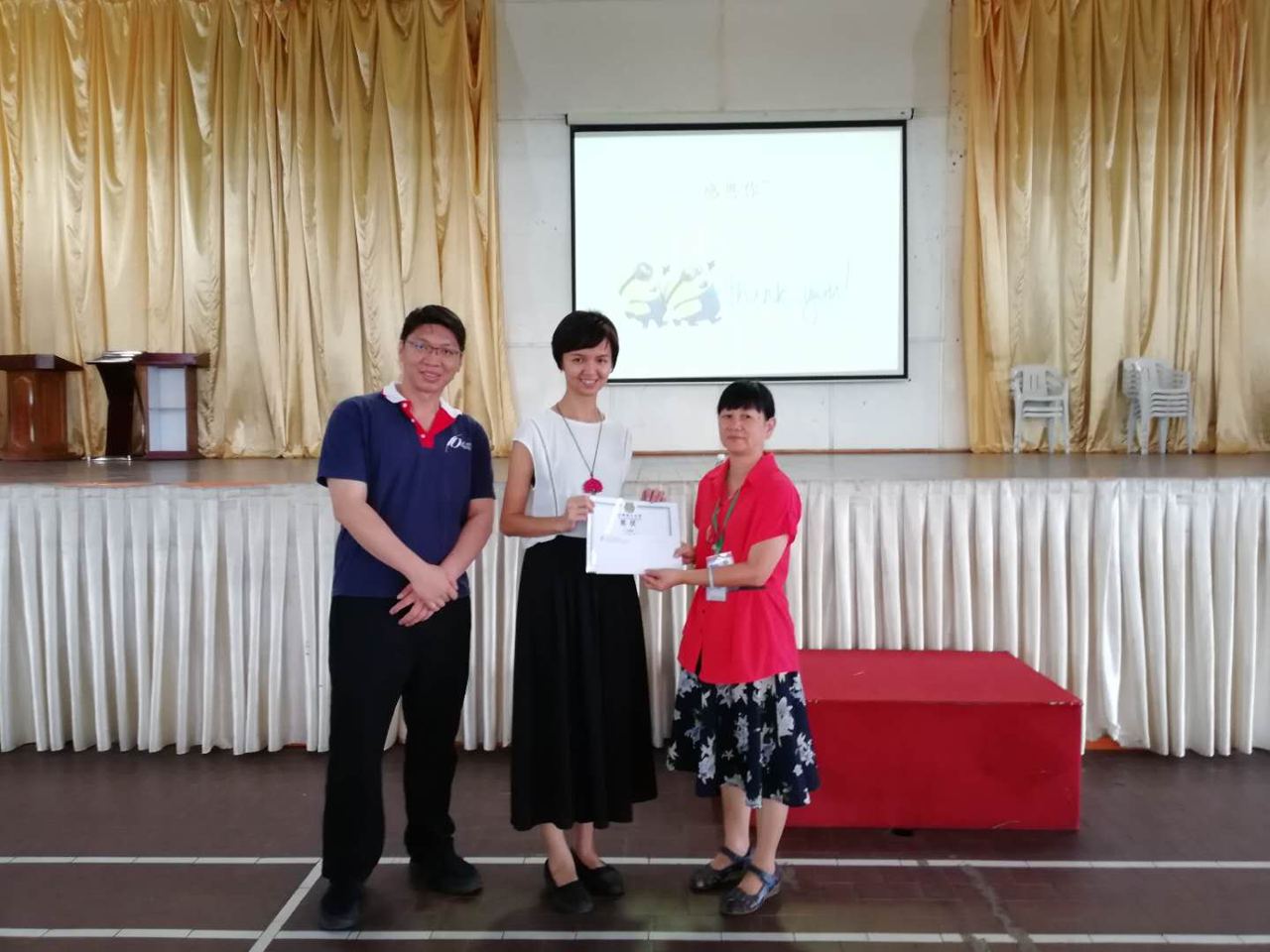 4月初开启,初中学生迎来了第一场讲座会。吴恺彦女士分享关于“梦不再是想” 的心路