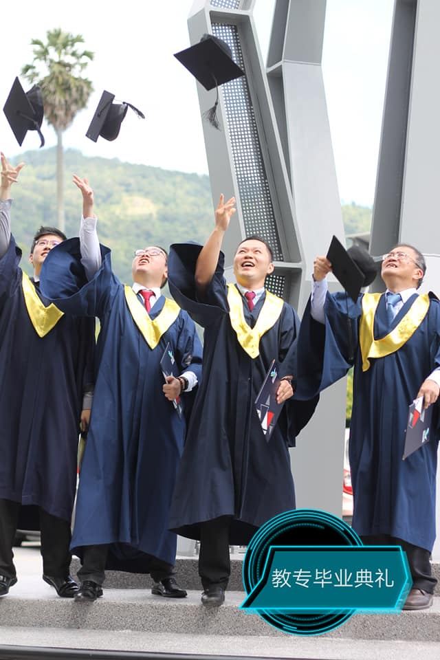 经过两年的努力,本校的五名老师在学校的支持下完成了由新纪元学院教育系承办,英国西