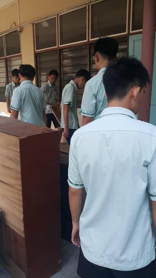 感谢家联和学生协助美化及清理校园