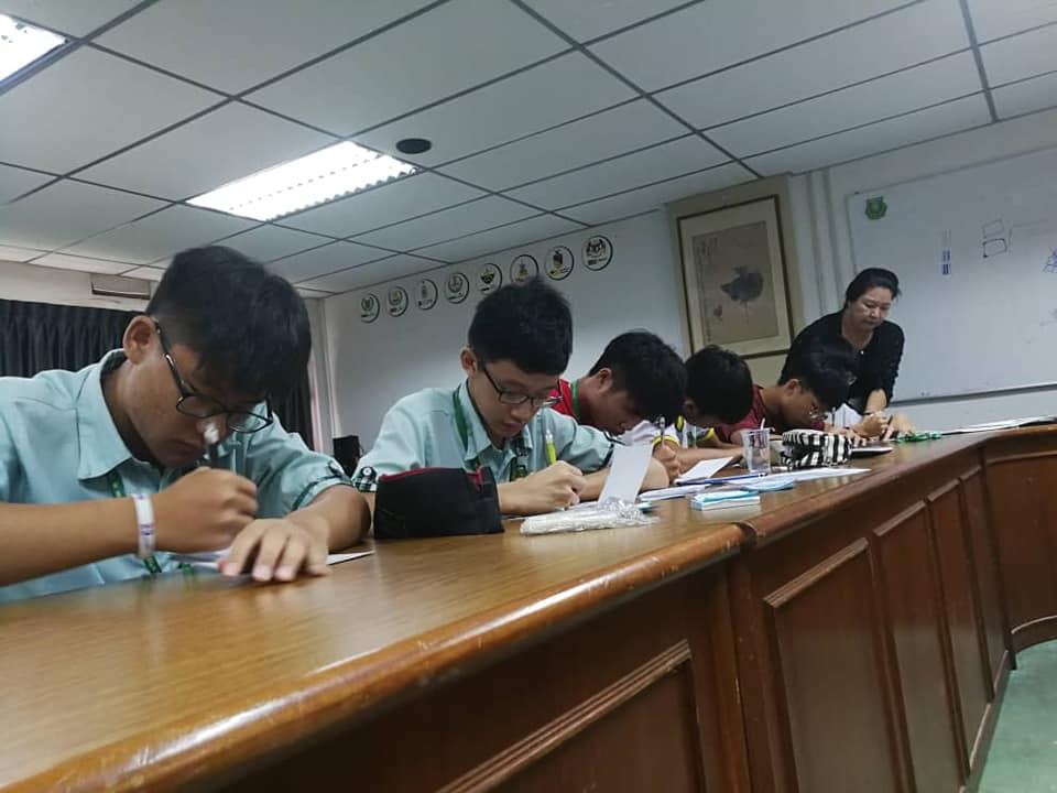南华天使为将前往中国体验及交流做好准备。