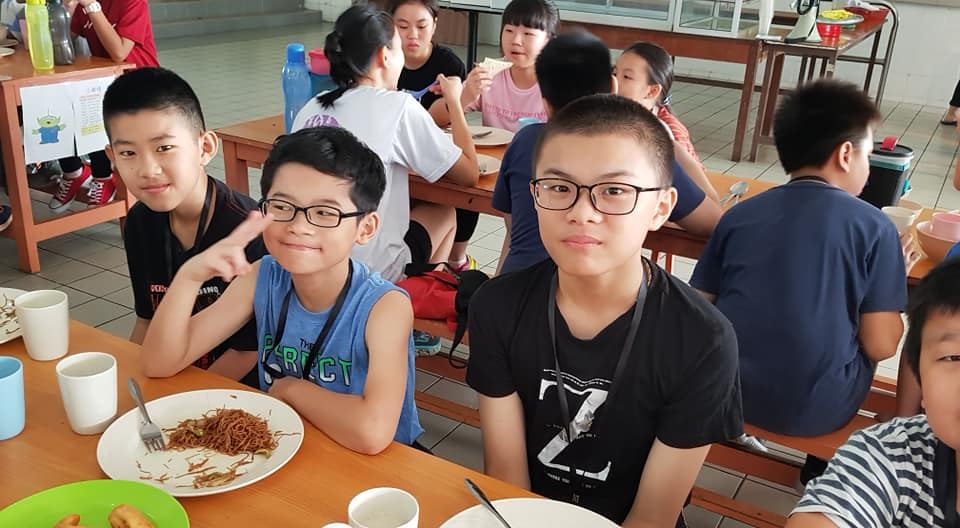 相信自己拥有无限的潜力，只要你有一刻渴望成长，它就会支撑你开花结果。珍惜美好的一