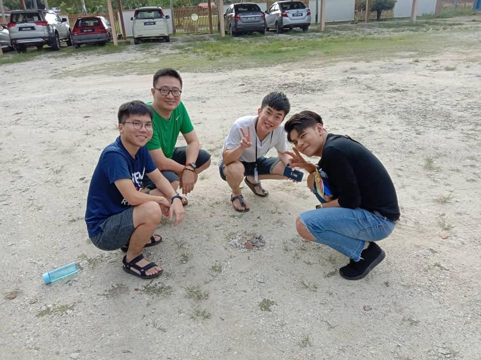 为今晚的烧烤会及营火会做好准备