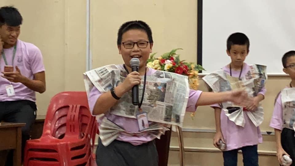 没有道路直接通向成功，我们必须用自己的辛勤与汗水，来凝结这条漫长的道路。（才艺表