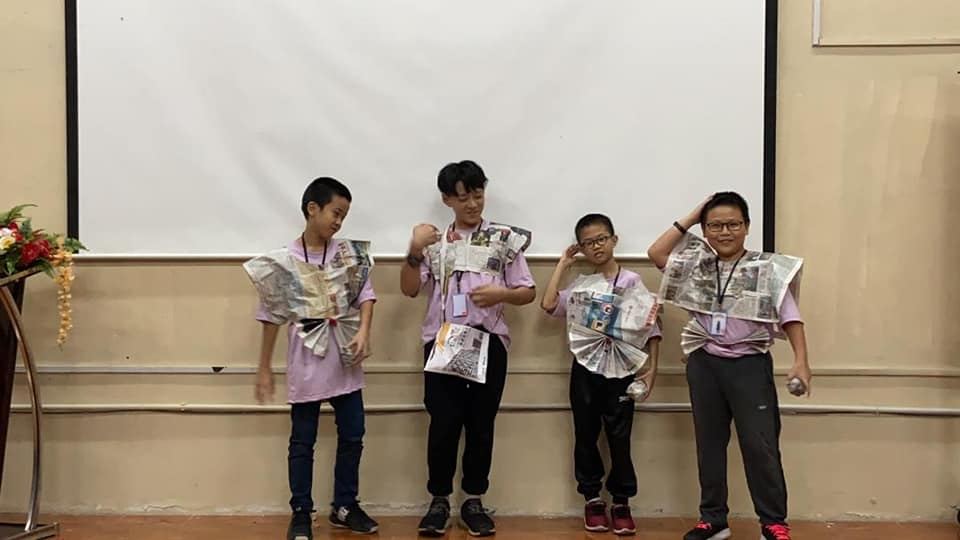 没有道路直接通向成功，我们必须用自己的辛勤与汗水，来凝结这条漫长的道路。（才艺表