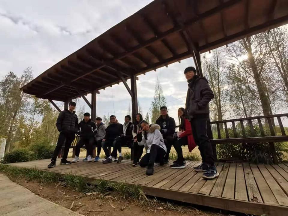 今早南华天使到昆明海东湿地公园晨运及欣赏湿地公园的生态环境。之后便到了斗南花卉市