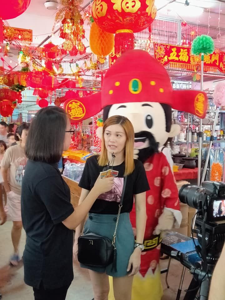 南华独中醒狮团今早到金恩大巴杀与大家拜个早年。