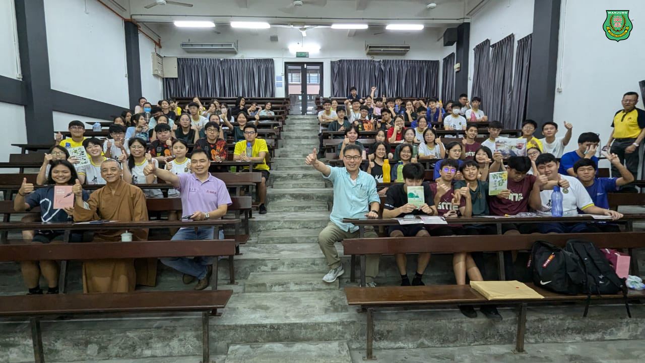 升学讲座反响热烈