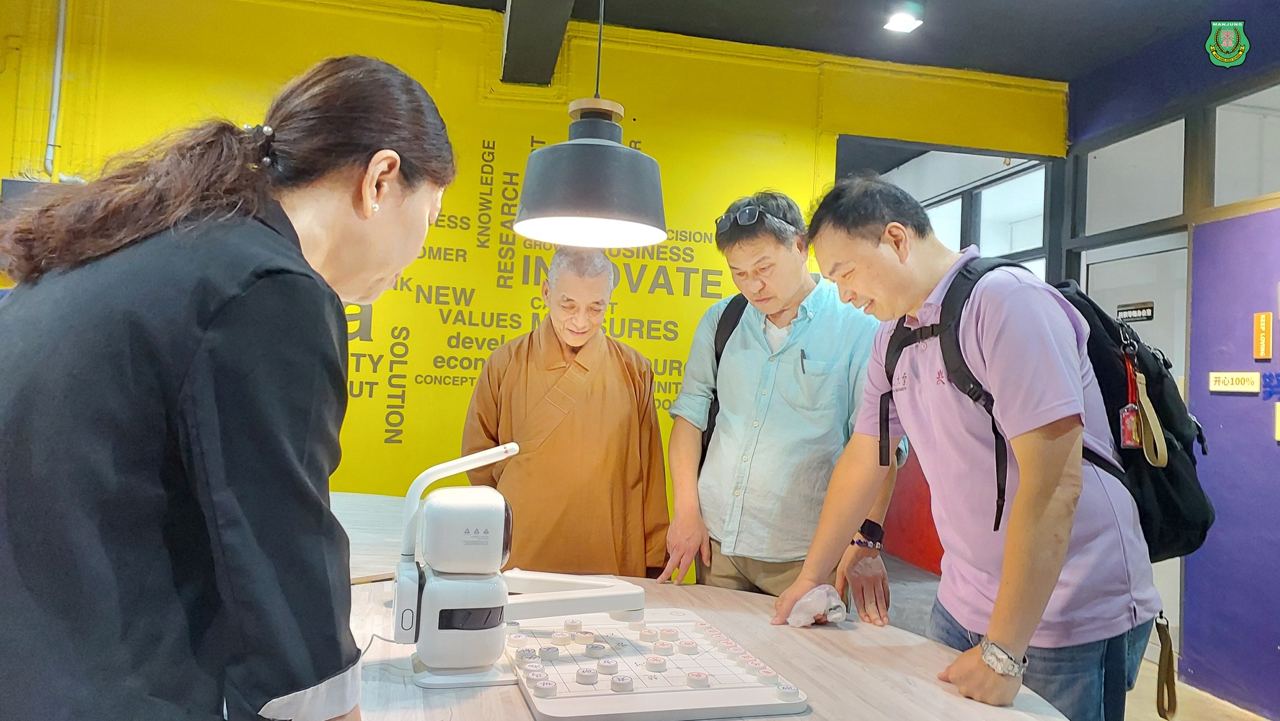 升学讲座反响热烈