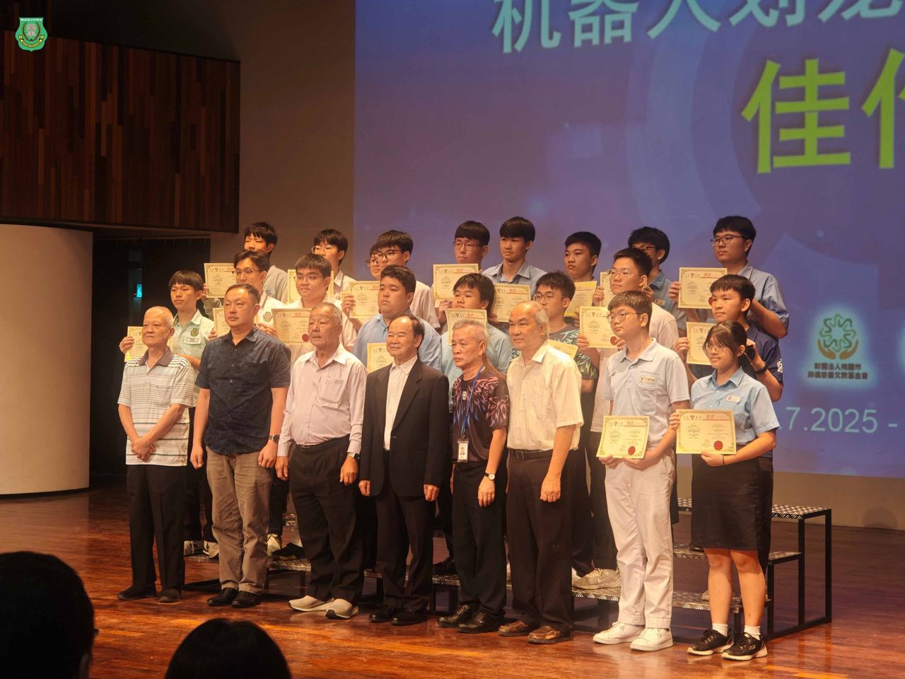 征战全国科技营机器人竞赛