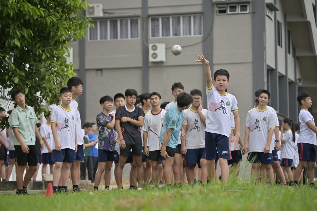 🏃♂️🏃♀️ 热身赛全开!南华色队得分战已经打响!师生齐心,势如破竹!