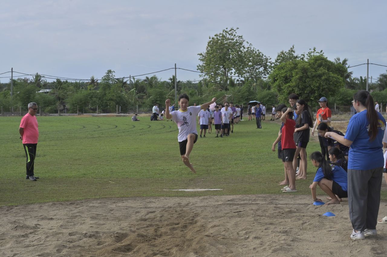 🏃♂️🏃♀️ 热身赛全开!南华色队得分战已经打响!师生齐心,势如破竹!